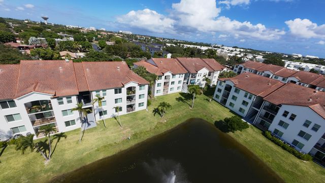 615 Villa Circle 615, Boynton Beach, FL 33435