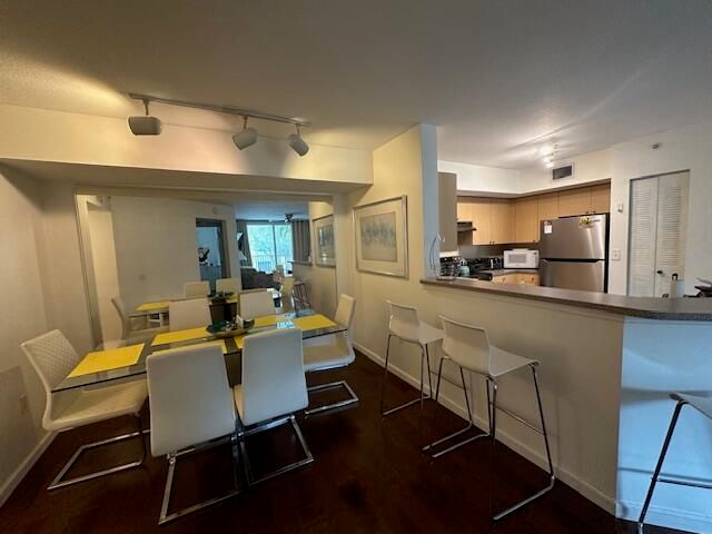 615 Villa Circle 615, Boynton Beach, FL 33435