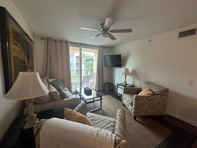 615 Villa Circle 615, Boynton Beach, FL 33435