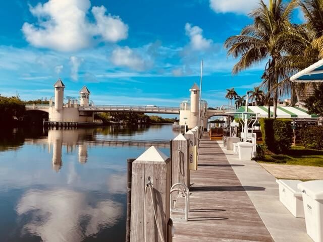 615 Villa Circle 615, Boynton Beach, FL 33435