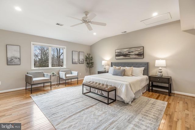 3103 VALLEY LN, Falls Church, VA 22044