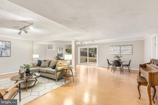 3103 VALLEY LN, Falls Church, VA 22044