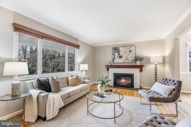 3103 VALLEY LN, Falls Church, VA 22044