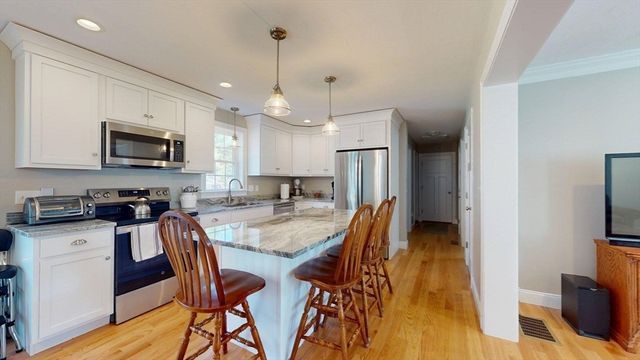 287 Wareham, Middleboro, MA 02346