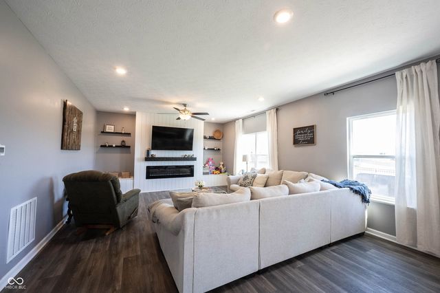 530 Shallowroot Lane, Sheridan, IN 46069