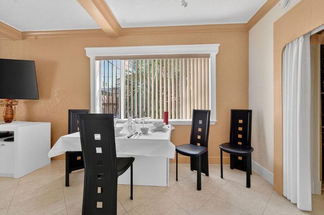 3200 NE 7th Court Unit 201a, Pompano Beach, FL 33062