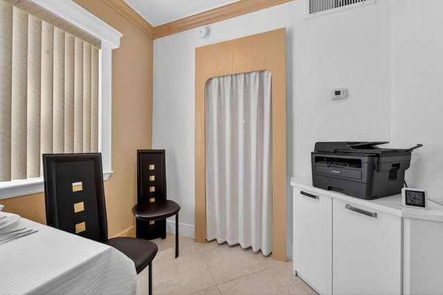 3200 NE 7th Court Unit 201a, Pompano Beach, FL 33062