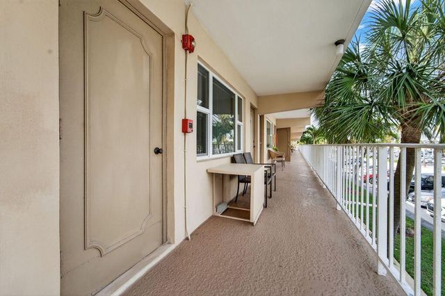 3200 NE 7th Court Unit 201a, Pompano Beach, FL 33062