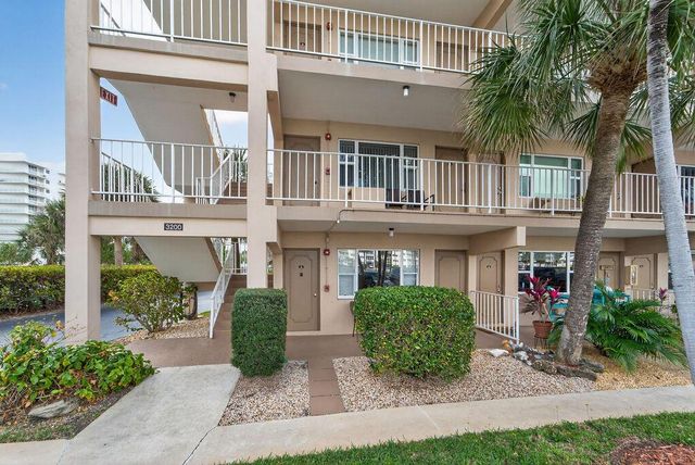 3200 NE 7th Court Unit 201a, Pompano Beach, FL 33062