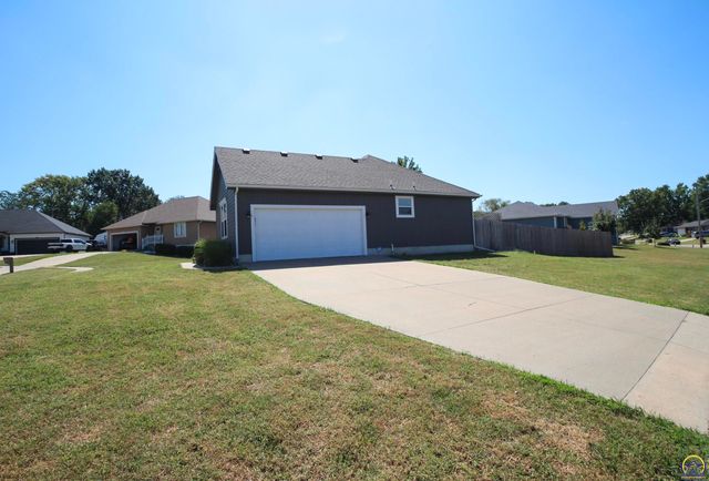 2101 SE Peace CT, Topeka, KS 66605