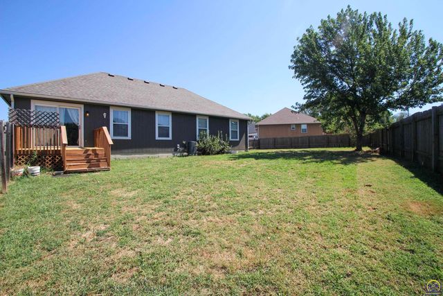 2101 SE Peace CT, Topeka, KS 66605