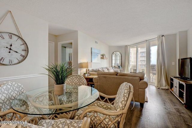 2000 New River Inlet Road 1110, North Topsail Beach, NC 28460