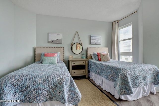 2000 New River Inlet Road 1110, North Topsail Beach, NC 28460