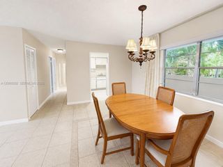 220 Kings Point Dr 211, Sunny Isles Beach, FL 33160