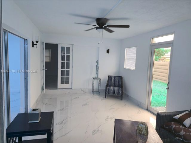 7771 NW 46th St, Lauderhill, FL 33351