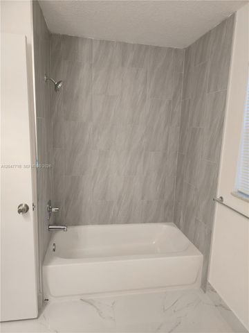 7771 NW 46th St, Lauderhill, FL 33351