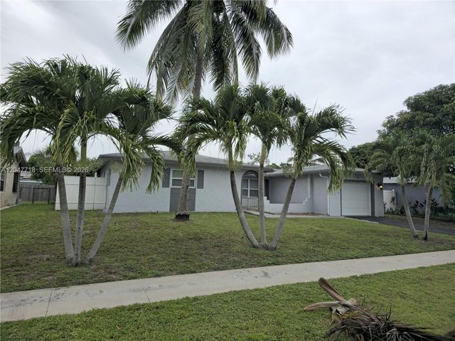 7771 NW 46th St, Lauderhill, FL 33351