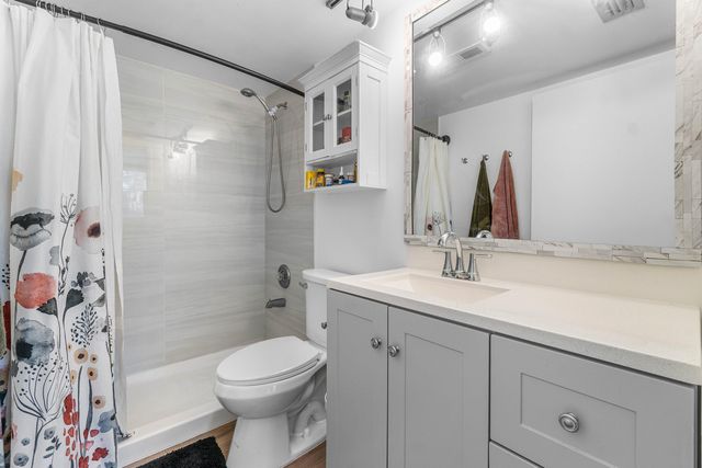 2825 SW 22nd Avenue 104, Delray Beach, FL 33445