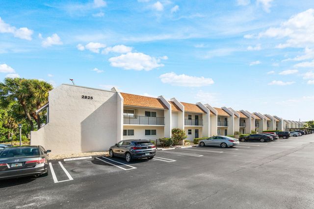 2825 SW 22nd Avenue 104, Delray Beach, FL 33445