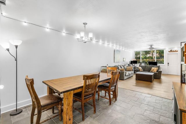 2825 SW 22nd Avenue 104, Delray Beach, FL 33445