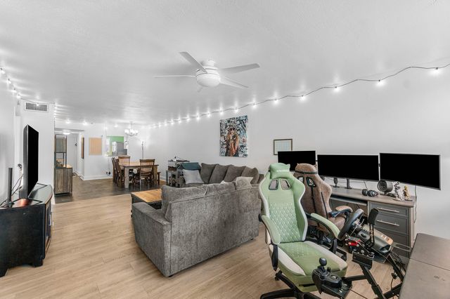 2825 SW 22nd Avenue 104, Delray Beach, FL 33445