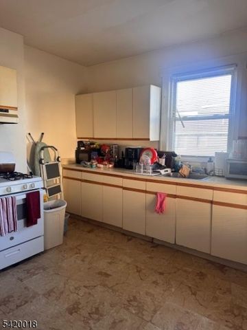 186 Linden Ave 3, Irvington Twp., NJ 07111