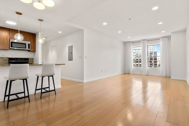 16 Miner St 603, Boston, MA 02215