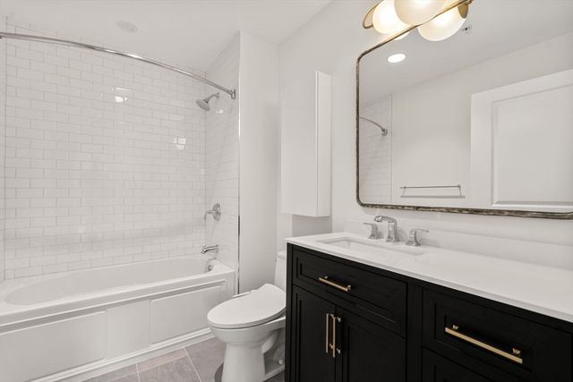 16 Miner St 603, Boston, MA 02215