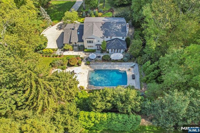 679 Cheyenne Drive, Franklin Lakes, NJ 07417