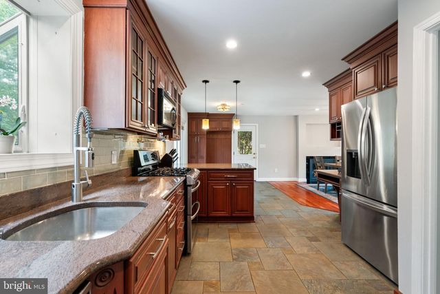 9202 SETTER PL, Springfield, VA 22153