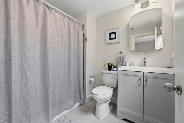 588 Adams 2, Boston, MA 02122