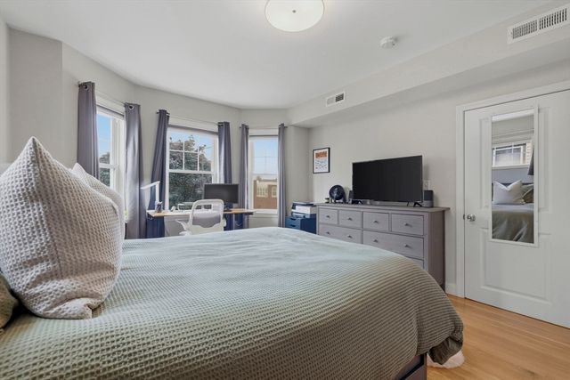 588 Adams 2, Boston, MA 02122