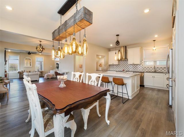 6182 Suntan Drive, St Charles, MO 63301