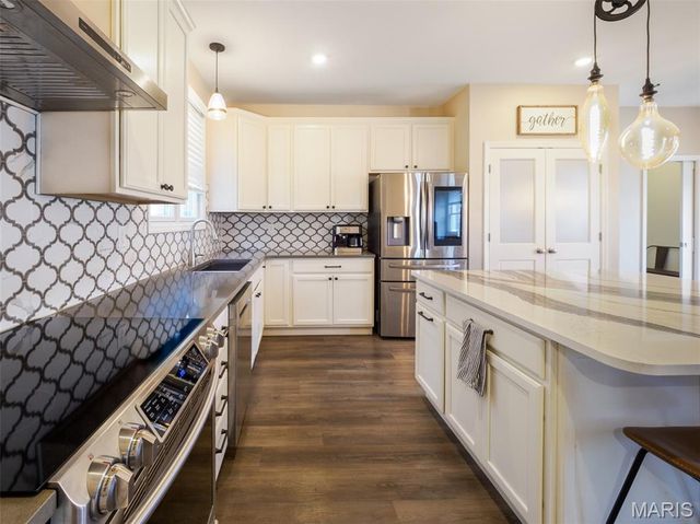 6182 Suntan Drive, St Charles, MO 63301