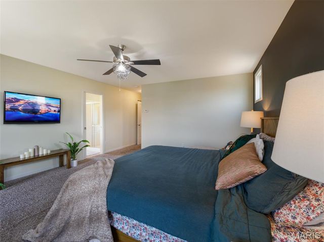 6182 Suntan Drive, St Charles, MO 63301