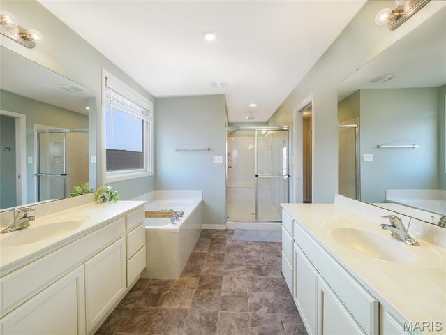 6182 Suntan Drive, St Charles, MO 63301