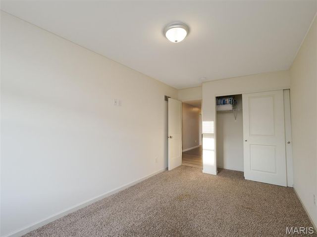 6182 Suntan Drive, St Charles, MO 63301