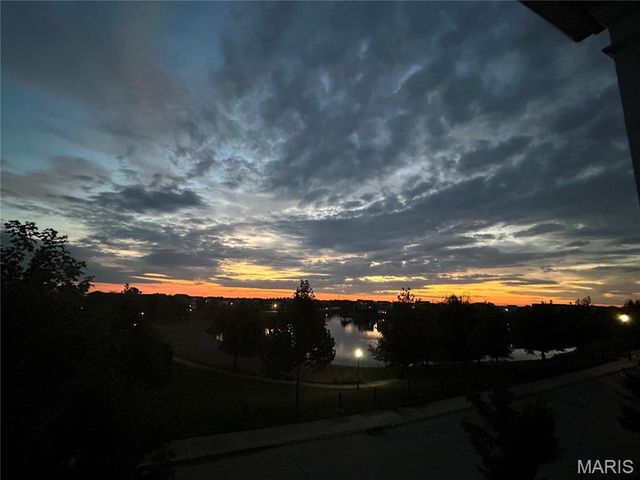 6182 Suntan Drive, St Charles, MO 63301