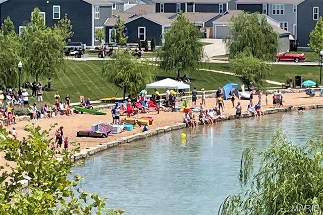 6182 Suntan Drive, St Charles, MO 63301