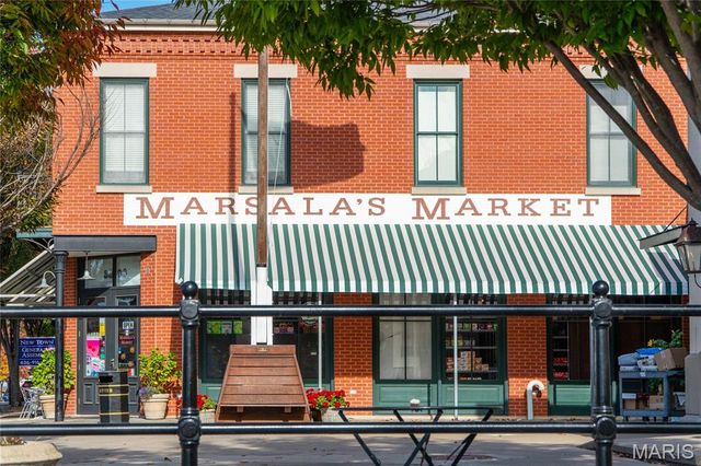 6182 Suntan Drive, St Charles, MO 63301