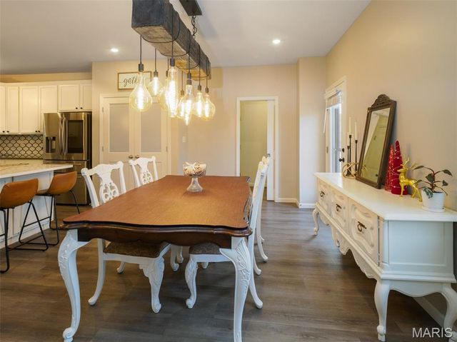 6182 Suntan Drive, St Charles, MO 63301