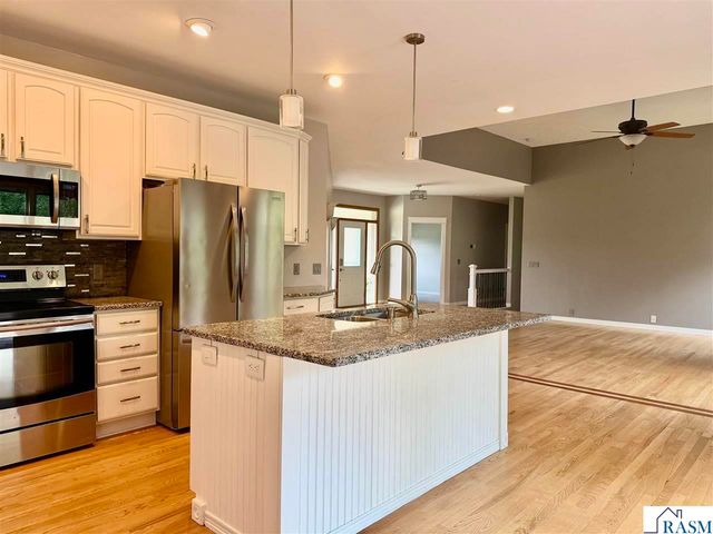 26 Shannon Court, North Mankato, MN 56003