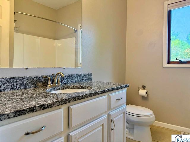 26 Shannon Court, North Mankato, MN 56003