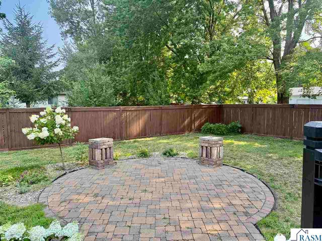 26 Shannon Court, North Mankato, MN 56003