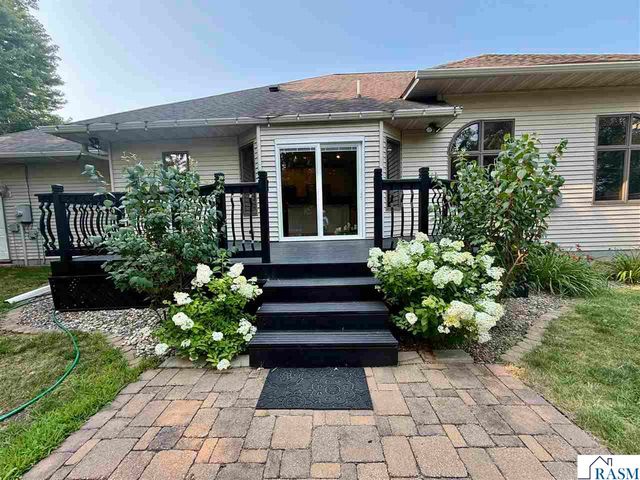 26 Shannon Court, North Mankato, MN 56003