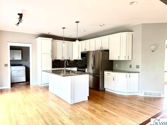 26 Shannon Court, North Mankato, MN 56003