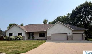 26 Shannon Court, North Mankato, MN 56003