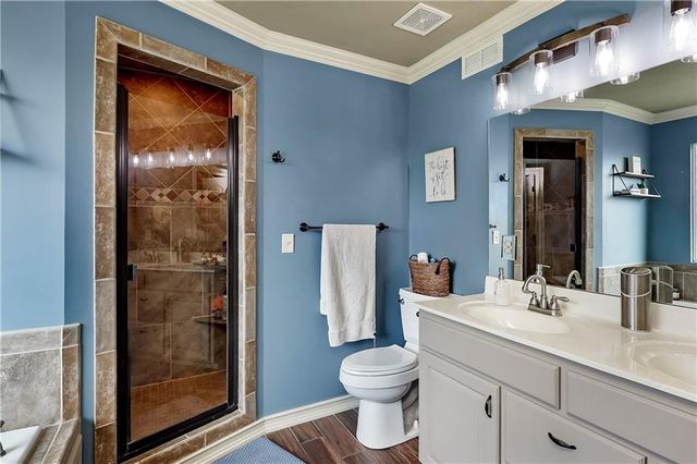 11704 Centennial Street, Peculiar, MO 64078