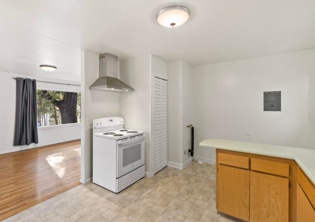 970 Branstetter Lane, Redding, CA 96001