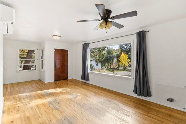 970 Branstetter Lane, Redding, CA 96001